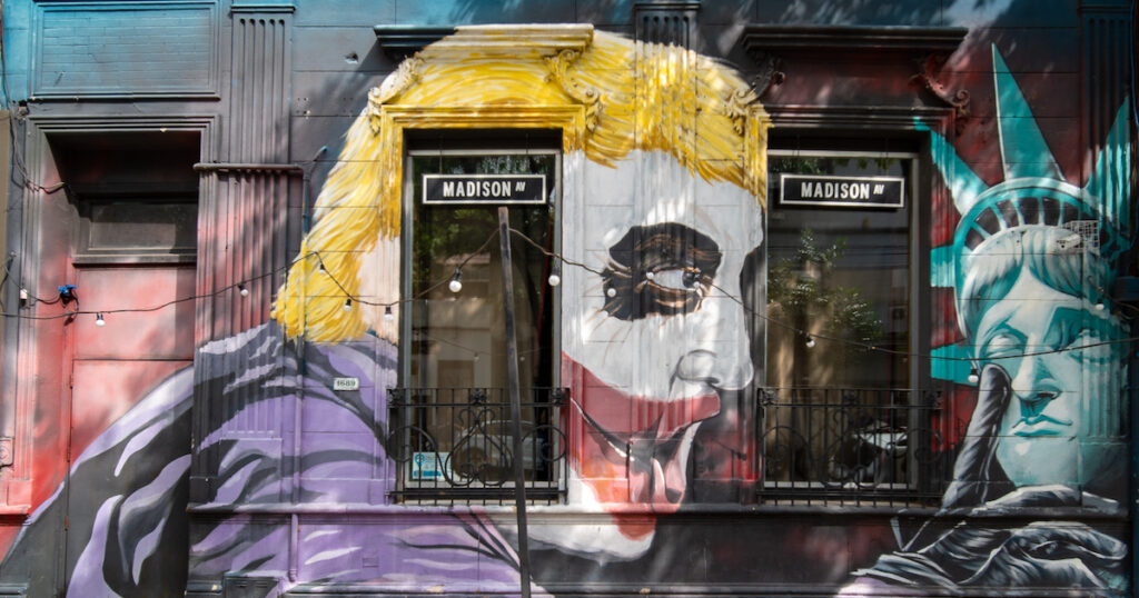 Graffiti: Demokratie in Gefahr?